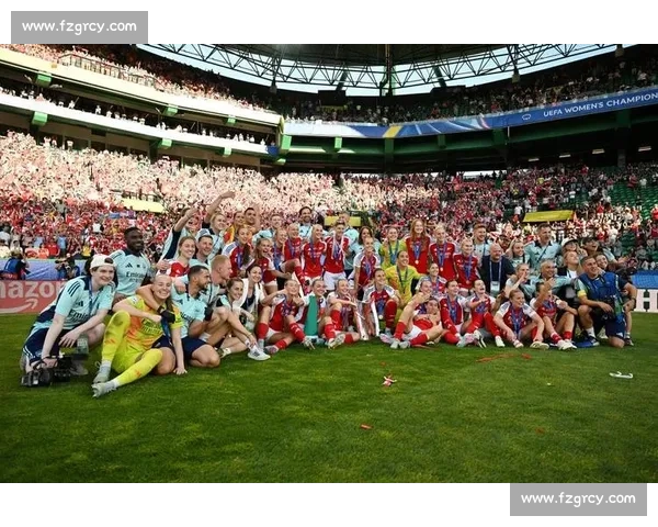 熬夜追赛，只为这一刻！世界杯现场的球迷，都是最可爱的！